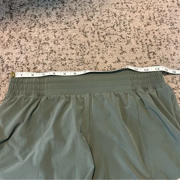 Lululemon Rosemary Green LII Hotty Hot 4” Lined Athletic Shorts Size 8 - Picture 5 of 7